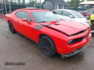 2009 Dodge Challenger R/T z VIN 2B3LJ54T09H563037, wystawiony jako IAAI lot #43288315 z przebiegiem 190 806 mil mil oraz . Historia ofert i sprzedaży dostępna na DreamBid. Obrazek 1.