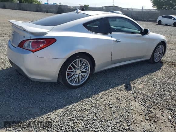 2010 Hyundai Genesis Coupe Track с VIN KMHHU6KH1AU024052, выставлен на аукционе Copart как лот 57884055 с пробегом 132 323 миль миль и Списание • Salvage title. История ставок и продаж доступна на DreamBid. Изображение 3.