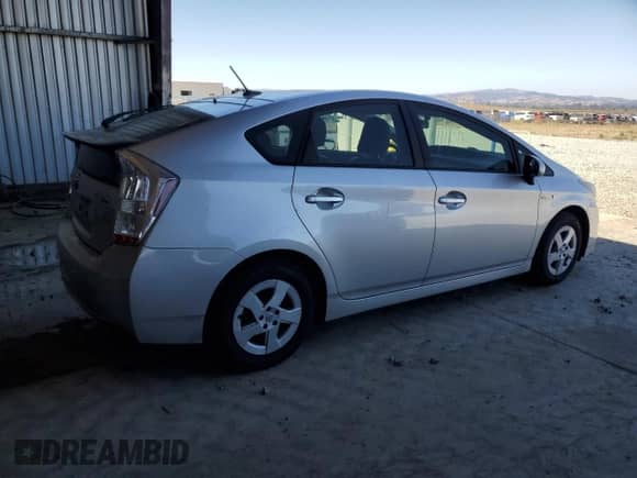2010 Toyota Prius III с VIN JTDKN3DU9A0191976, выставлен на аукционе Copart как лот 70762995 с пробегом 104 169 миль миль и Списание • Salvage title. История ставок и продаж доступна на DreamBid. Изображение 3.