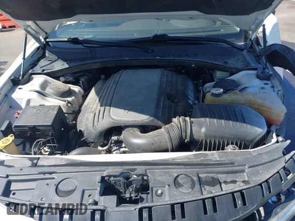 2013 Chrysler 300 C с VIN 2C3CCAET4DH641171, выставлен на аукционе IAAI как лот 43354589 с пробегом 191 295 миль миль и . История ставок и продаж доступна на DreamBid. Изображение 10.