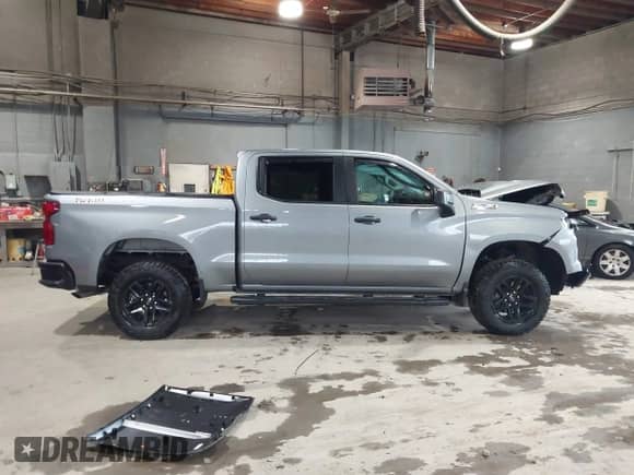 2024 Chevrolet Silverado 1500 Custom Trail Boss с VIN 3GCPDCEK0RG325478, выставлен на аукционе IAAI как лот 42696940 с пробегом 10 151 миль миль и . История ставок и продаж доступна на DreamBid. Изображение 13.