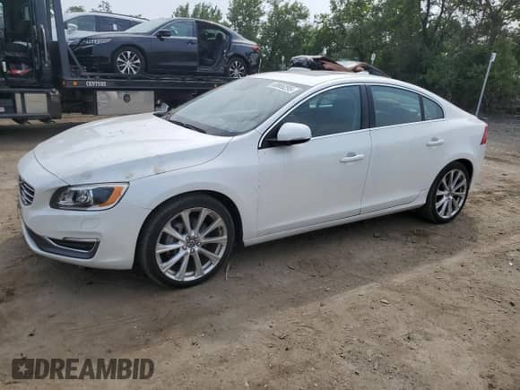2018 Volvo S60 Inscription Platinum z VIN LYV402TM9JB170194, wystawiony jako Copart lot #60866295 z przebiegiem 42 962 mil mil oraz Szkoda całkowita • Salvage title. Historia ofert i sprzedaży dostępna na DreamBid. Obrazek 1.