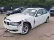 2013 BMW 3 Series 328i xDrive с VIN WBA3B3C50DF541825, выставлен на аукционе IAAI как лот 43031395 с пробегом 148 329 миль миль и . История ставок и продаж доступна на DreamBid. Изображение 2.