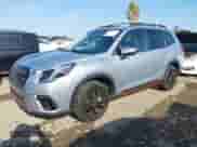 2022 Subaru Forester Special Sports z VIN JF2SKAJCXNH433935, wystawiony jako IAAI lot #43189677 z przebiegiem 51 559 mil mil oraz . Historia ofert i sprzedaży dostępna na DreamBid. Obrazek 17.