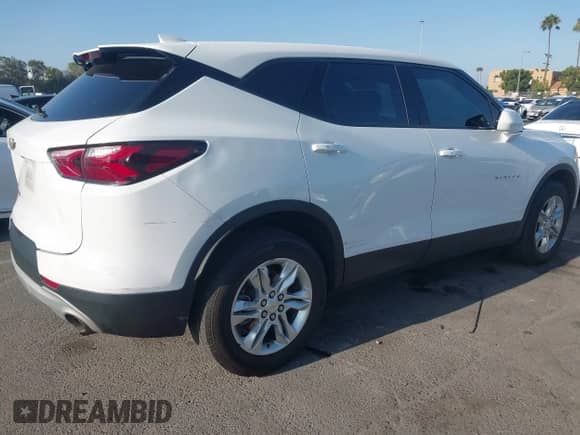 2021 Chevrolet Blazer LT z VIN 3GNKBCRS0MS504370, wystawiony jako IAAI lot #43062137 z przebiegiem 91 604 mil mil oraz . Historia ofert i sprzedaży dostępna na DreamBid. Obrazek 17.