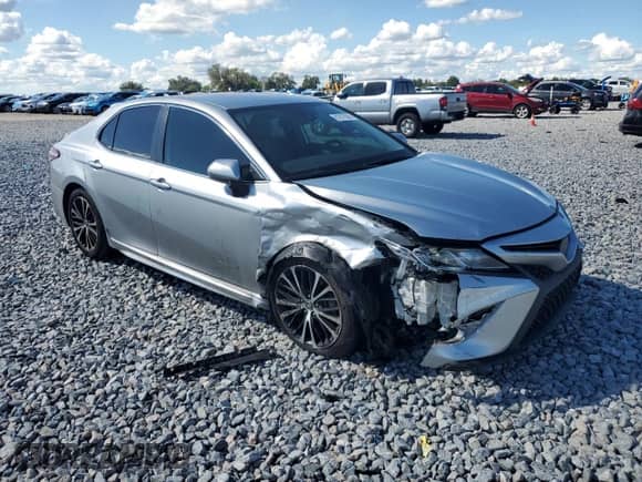 2019 Toyota Camry SE z VIN 4T1B11HK1KU683898, wystawiony jako Copart lot #81812505 z przebiegiem 160 835 mil mil oraz Nie do naprawy • Non repairable. Historia ofert i sprzedaży dostępna na DreamBid. Obrazek 4.