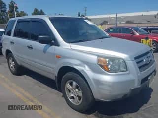 2006 Honda Pilot LX с VIN 5FNYF28106B050241, выставлен на аукционе IAAI как лот 42985515 с пробегом 239 763 миль миль и . История ставок и продаж доступна на DreamBid. Изображение 1.