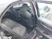 2023 Toyota Camry LE z VIN 4T1R11AK7PU130043, wystawiony jako IAAI lot #43289865 z przebiegiem 24 472 mil mil oraz . Historia ofert i sprzedaży dostępna na DreamBid. Obrazek 8.