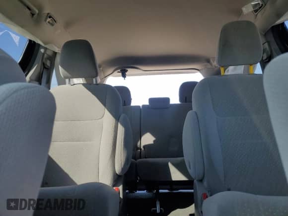 2018 Toyota Sienna LE z VIN 5TDJZ3DC0JS209656, wystawiony jako Copart lot #45053565 z przebiegiem 90 516 mil mil oraz Szkoda całkowita • Salvage title. Historia ofert i sprzedaży dostępna na DreamBid. Obrazek 10.