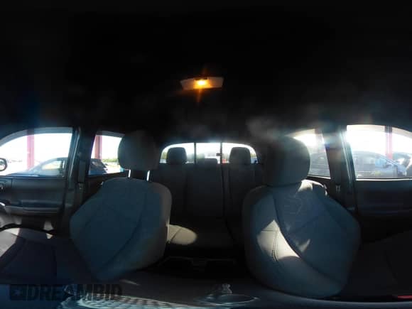 2016 Toyota Tacoma SR5 с VIN 5TFAZ5CN4GX009638, выставлен на аукционе IAAI как лот 42343123 с пробегом 88 983 миль миль и . История ставок и продаж доступна на DreamBid. Изображение 19.