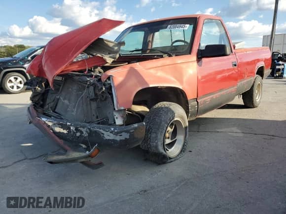 1989 GMC Sierra 1500 z VIN 1GTDC14K5KE501207, wystawiony jako Copart lot #82004945 z przebiegiem 59 412 mil mil oraz Szkoda całkowita • Salvage title. Historia ofert i sprzedaży dostępna na DreamBid. Obrazek 1.