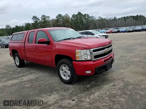 2011 Chevrolet Silverado 1500 LTZ z VIN 1GCRKTE34BZ149273, wystawiony jako Copart lot #83215884 z przebiegiem 70 928 mil mil oraz Szkoda całkowita • Salvage title. Historia ofert i sprzedaży dostępna na DreamBid. Obrazek 11.