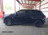 2023 Mitsubishi Outlander ES z VIN JA4ARUAU9PU013541, wystawiony jako IAAI lot #42392348 z przebiegiem 27 760 mil mil oraz . Historia ofert i sprzedaży dostępna na DreamBid. Obrazek 15.