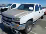 2003 Chevrolet Silverado 1500HD LS с VIN 1GCGC13U13F234014, выставлен на аукционе IAAI как лот 41838622 с пробегом 246 871 миль миль и . История ставок и продаж доступна на DreamBid. Изображение 2.