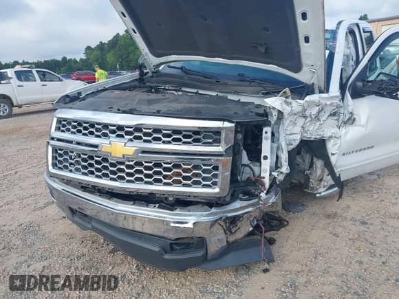 2015 Chevrolet Silverado 1500 LT z VIN 1GCVKREH5FZ400305, wystawiony jako IAAI lot #42626165 z przebiegiem Nie podano mil oraz . Historia ofert i sprzedaży dostępna na DreamBid. Obrazek 17.