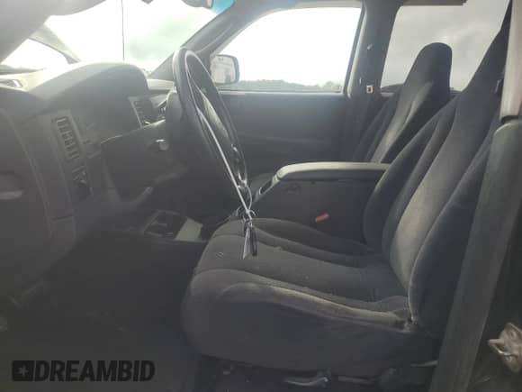 2001 Dodge Dakota Sport z VIN 1B7GG2AN41S143376, wystawiony jako Copart lot #64781805 z przebiegiem 19 110 mil mil oraz Czysty tytuł • Clean title. Historia ofert i sprzedaży dostępna na DreamBid. Obrazek 7.