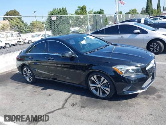 2017 Mercedes-Benz CLA 250 z VIN WDDSJ4EB5HN428030, wystawiony jako IAAI lot #42608535 z przebiegiem 93 791 mil mil oraz . Historia ofert i sprzedaży dostępna na DreamBid. Obrazek 13.