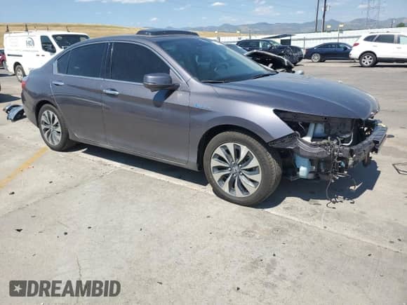 2014 Honda Accord Touring z VIN 1HGCR6F74EA000130, wystawiony jako Copart lot #63990585 z przebiegiem 62 688 mil mil oraz Szkoda całkowita • Salvage title. Historia ofert i sprzedaży dostępna na DreamBid. Obrazek 4.
