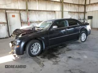 2010 Chrysler 300 Touring с VIN 2C3CA5CV4AH263186, выставлен на аукционе Copart как лот 72085435 с пробегом Не указан миль и Списание • Salvage title. История ставок и продаж доступна на DreamBid. Изображение 1.