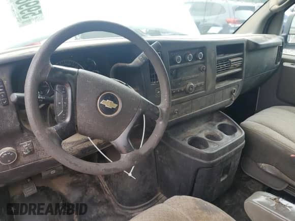 2014 Chevrolet Express Cargo with VIN 1GCWGGBA9E1124161, listed as a Copart auction lot 59983055 with 233,189 mi miles and Clean title. Bid and sale history available at DreamBid. Image 8.