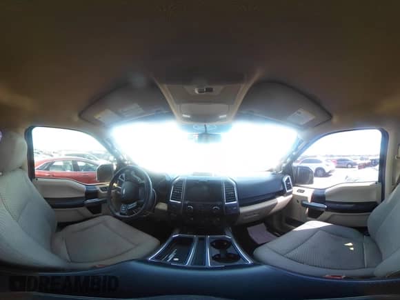 2017 Ford F-150 XLT z VIN 1FTEW1CF9HFA09587, wystawiony jako IAAI lot #43280968 z przebiegiem 137 601 mil mil oraz . Historia ofert i sprzedaży dostępna na DreamBid. Obrazek 18.