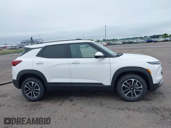 2025 Chevrolet TrailBlazer LT с VIN KL79MRSL8SB105090, выставлен на аукционе IAAI как лот 42760530 с пробегом 5 226 миль миль и . История ставок и продаж доступна на DreamBid. Изображение 13.