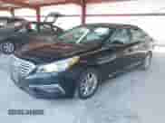 2015 Hyundai Sonata SE with VIN 5NPE24AF6FH013986, listed as a IAAI auction lot 43483519 with 141,913 mi miles and . Bid and sale history available at DreamBid. Image 2.