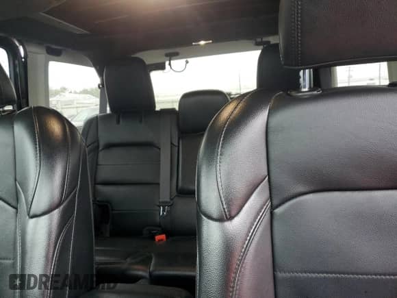 2022 Jeep Wrangler Unlimited Sahara z VIN 1C4HJXEGXNW211886, wystawiony jako Copart lot #54877645 z przebiegiem 64 815 mil mil oraz Szkoda całkowita • Salvage title. Historia ofert i sprzedaży dostępna na DreamBid. Obrazek 10.