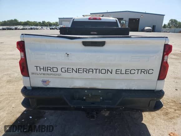 2021 Chevrolet Silverado 1500 Work Truck with VIN 3GCNWAEHXMG168044, listed as a Copart auction lot 66853065 with 117,828 mi miles and Salvage title. Bid and sale history available at DreamBid. Image 6.