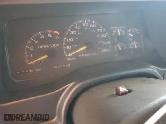 1996 Chevrolet Tahoe с VIN 3GNEK18R1TG137075, выставлен на аукционе Copart как лот 73995594 с пробегом 268 898 миль миль и На запчасти • Non repairable. История ставок и продаж доступна на DreamBid. Изображение 9.