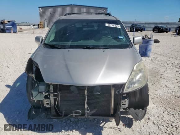 2010 Toyota Sienna XLE с VIN 5TDYK4CC3AS294874, выставлен на аукционе Copart как лот 85746225 с пробегом 178 594 миль миль и Списание • Salvage title. История ставок и продаж доступна на DreamBid. Изображение 5.