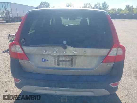 2012 Volvo XC70 3.2L with VIN YV4940BZXC1135702, listed as a IAAI auction lot 43475444 with 152,310 mi miles and . Bid and sale history available at DreamBid. Image 16.