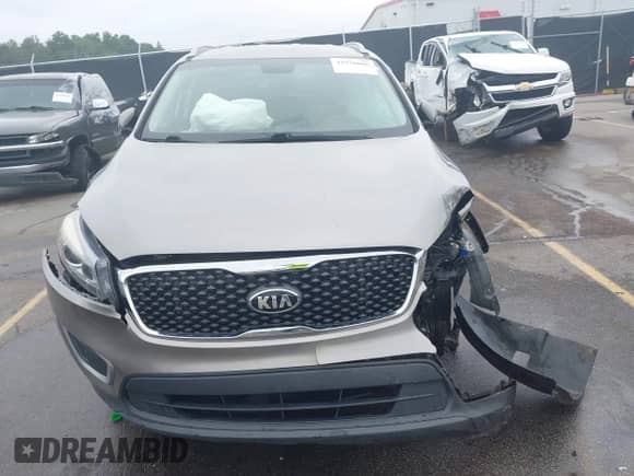 2018 Kia Sorento LX with VIN 5XYPG4A38JG413421, listed as a IAAI auction lot 42936066 with 98,232 mi miles and . Bid and sale history available at DreamBid. Image 12.