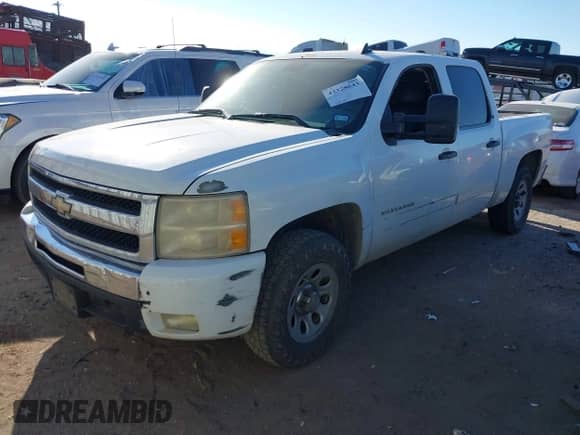 2011 Chevrolet Silverado 1500 LT с VIN 3GCPCSE02BG281730, выставлен на аукционе IAAI как лот 43328643 с пробегом 315 120 миль миль и . История ставок и продаж доступна на DreamBid. Изображение 19.