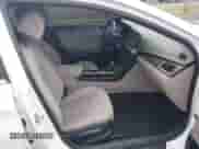 2017 Hyundai Sonata SE z VIN 5NPE24AF5HH581648, wystawiony jako IAAI lot #43288707 z przebiegiem 130 477 mil mil oraz . Historia ofert i sprzedaży dostępna na DreamBid. Obrazek 5.