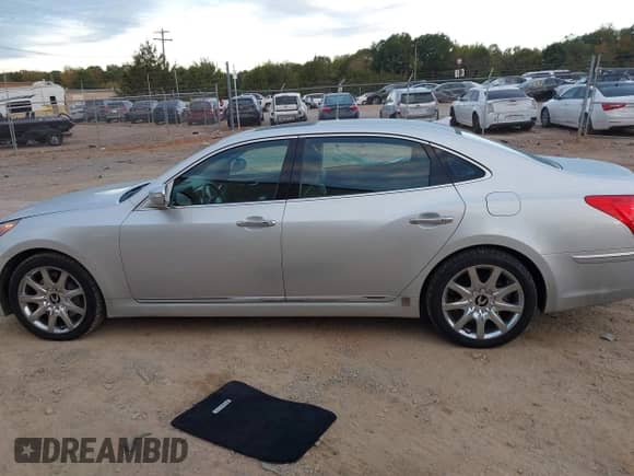 2013 Hyundai Equus Signature с VIN KMHGH4JHXDU066522, выставлен на аукционе IAAI как лот 43413127 с пробегом 97 363 миль миль и . История ставок и продаж доступна на DreamBid. Изображение 14.