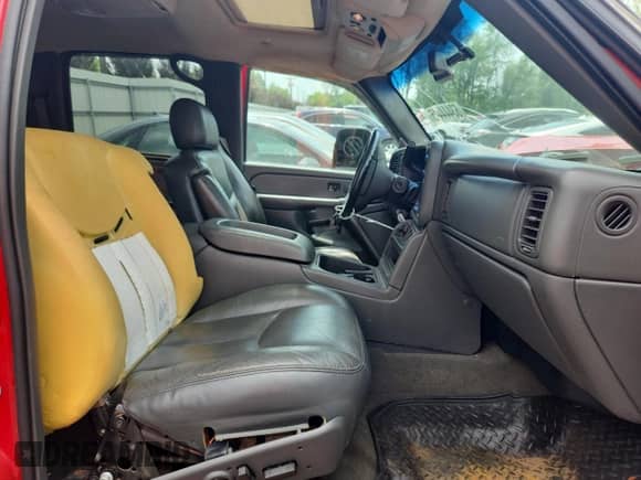 2007 Chevrolet Silverado 2500HD LT3 z VIN 1GCHK23D57F158817, wystawiony jako Copart lot #63444445 z przebiegiem Nie podano mil oraz Szkoda całkowita • Salvage title. Historia ofert i sprzedaży dostępna na DreamBid. Obrazek 7.