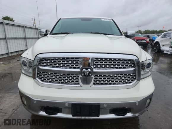 2018 Ram 1500 Laramie z VIN 1C6RR7NT9JS162425, wystawiony jako Copart lot #71929125 z przebiegiem 187 816 mil mil oraz Szkoda całkowita • Salvage title. Historia ofert i sprzedaży dostępna na DreamBid. Obrazek 5.