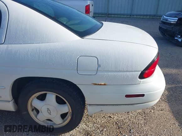 1997 Chevrolet Monte Carlo LS with VIN 2G1WW12M9V9187713, listed as a IAAI auction lot 42835808 with 179,043 mi miles and . Bid and sale history available at DreamBid. Image 6.
