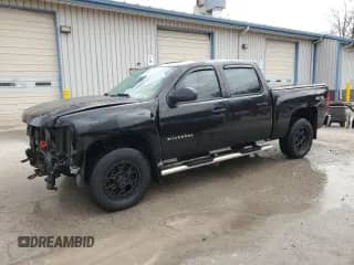 2012 Chevrolet Silverado 1500 Work Truck z VIN 1GCPKPE70CF109325, wystawiony jako Copart lot #83075724 z przebiegiem 111 917 mil mil oraz Szkoda całkowita • Salvage title. Historia ofert i sprzedaży dostępna na DreamBid. Obrazek 1.