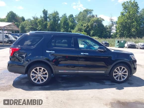 2017 Ford Explorer Limited z VIN 1FM5K8FH6HGA08419, wystawiony jako IAAI lot #43095817 z przebiegiem 79 398 mil mil oraz . Historia ofert i sprzedaży dostępna na DreamBid. Obrazek 13.