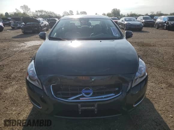 2013 Volvo S60 T5 Premier with VIN YV1612FS2D2187371, listed as a Copart auction lot 80083075 with 73,858 mi miles and Salvage title. Bid and sale history available at DreamBid. Image 5.