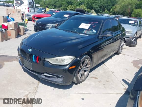 2013 BMW 3 Series 335i с VIN WBA3A9G56DNR97043, выставлен на аукционе IAAI как лот 42398325 с пробегом Не указан миль и . История ставок и продаж доступна на DreamBid. Изображение 2.