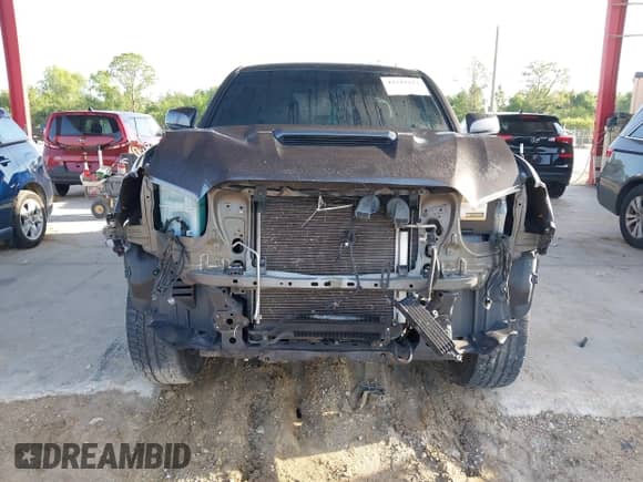 2016 Toyota Tacoma SR5 с VIN 5TFAZ5CN4GX009638, выставлен на аукционе IAAI как лот 42343123 с пробегом 88 983 миль миль и . История ставок и продаж доступна на DreamBid. Изображение 6.