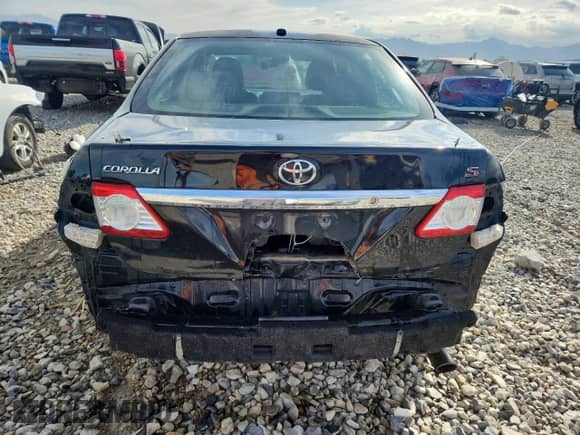 2011 Toyota Corolla S with VIN 2T1BU4EE3BC747593, listed as a Copart auction lot 82111715 with 270,889 mi miles and Salvage title. Bid and sale history available at DreamBid. Image 6.