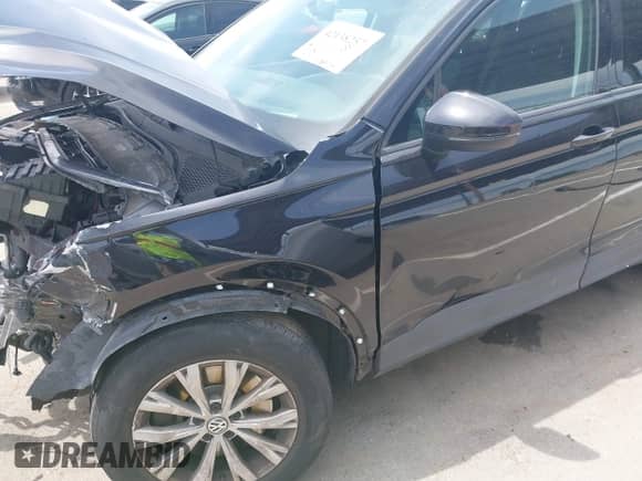 2018 Volkswagen Tiguan S с VIN 3VV1B7AX1JM016100, выставлен на аукционе IAAI как лот 42138257 с пробегом 71 969 миль миль и . История ставок и продаж доступна на DreamBid. Изображение 20.