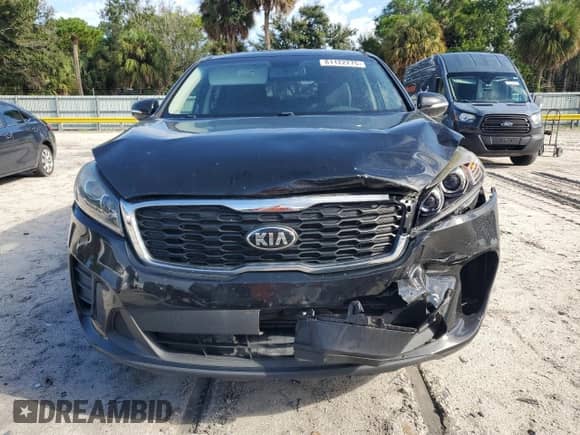 2019 Kia Sorento LX with VIN 5XYPG4A31KG586313, listed as a Copart auction lot 81122275 with 35,167 mi miles and Clean title. Bid and sale history available at DreamBid. Image 5.