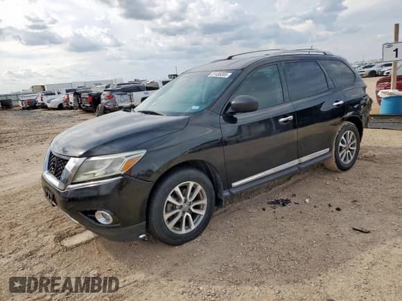 2013 Nissan Pathfinder SV z VIN 5N1AR2MN6DC604535, wystawiony jako Copart lot #81406385 z przebiegiem 132 906 mil mil oraz Szkoda całkowita • Salvage title. Historia ofert i sprzedaży dostępna na DreamBid. Obrazek 1.