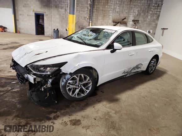 2023 Hyundai Sonata SEL z VIN KMHL64JA3PA272648, wystawiony jako Copart lot #82052695 z przebiegiem 16 175 mil mil oraz Szkoda całkowita • Salvage title. Historia ofert i sprzedaży dostępna na DreamBid. Obrazek 1.