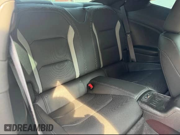 2024 Chevrolet Camaro 2SS z VIN 1G1FH1R72R0109574, wystawiony jako Copart lot #49052515 z przebiegiem 6 531 mil mil oraz Czysty tytuł • Clean title. Historia ofert i sprzedaży dostępna na DreamBid. Obrazek 6.